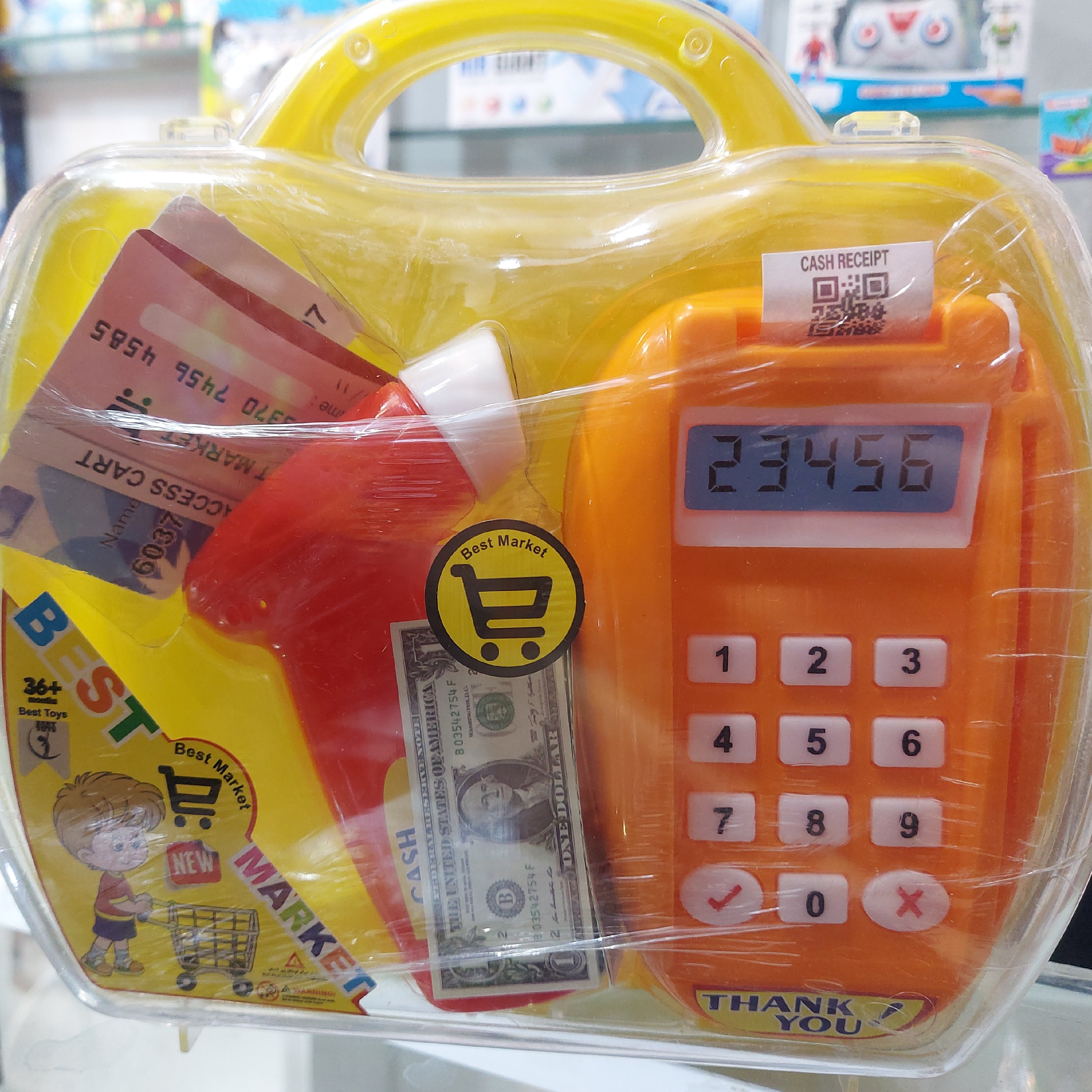 ست کارتخوان و کارت بانکی و دلار