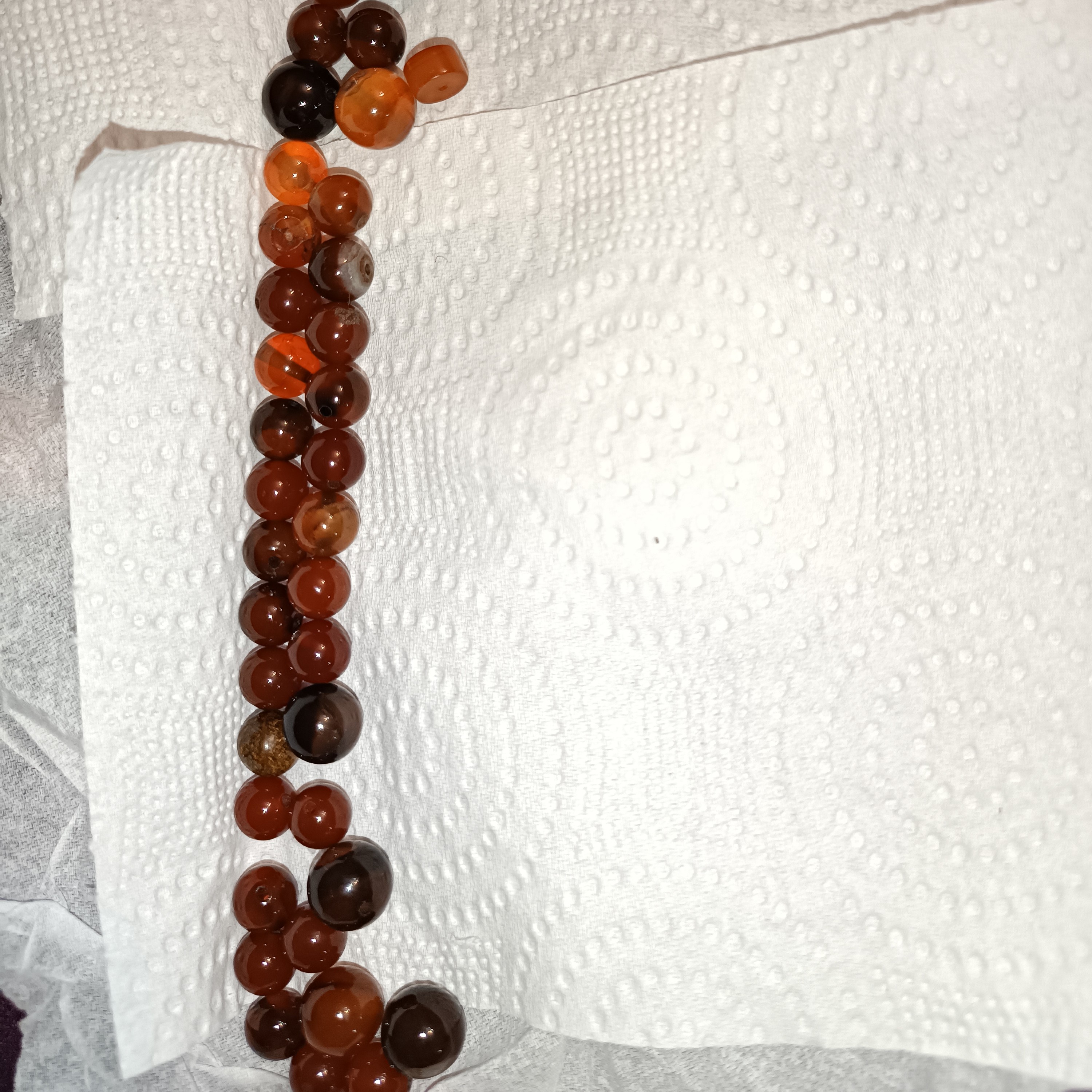 مهره های طبیعی معدنی جهت ساختن دستبند یا گردنبند