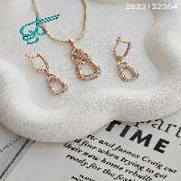 خرید نیم ست زنانه ژوپینگ نگین دار طلایی رنگ ثابت آبکاری طلا ضد حساسیت کد 1715387 - ردگل