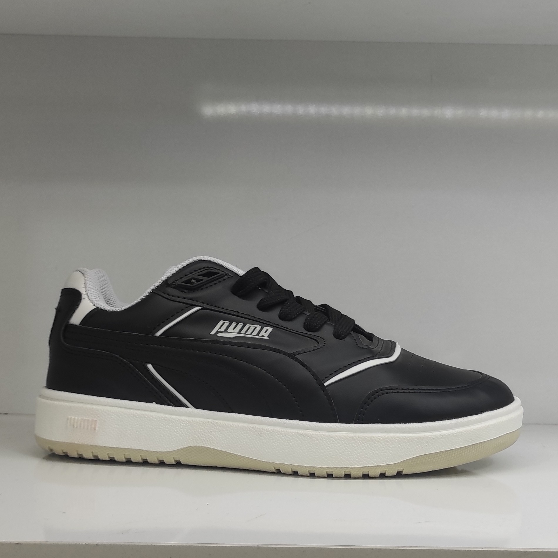 ونس پوما  سمپسون مردانه و رنگ مشکی و سفید سایز 41 تا 45