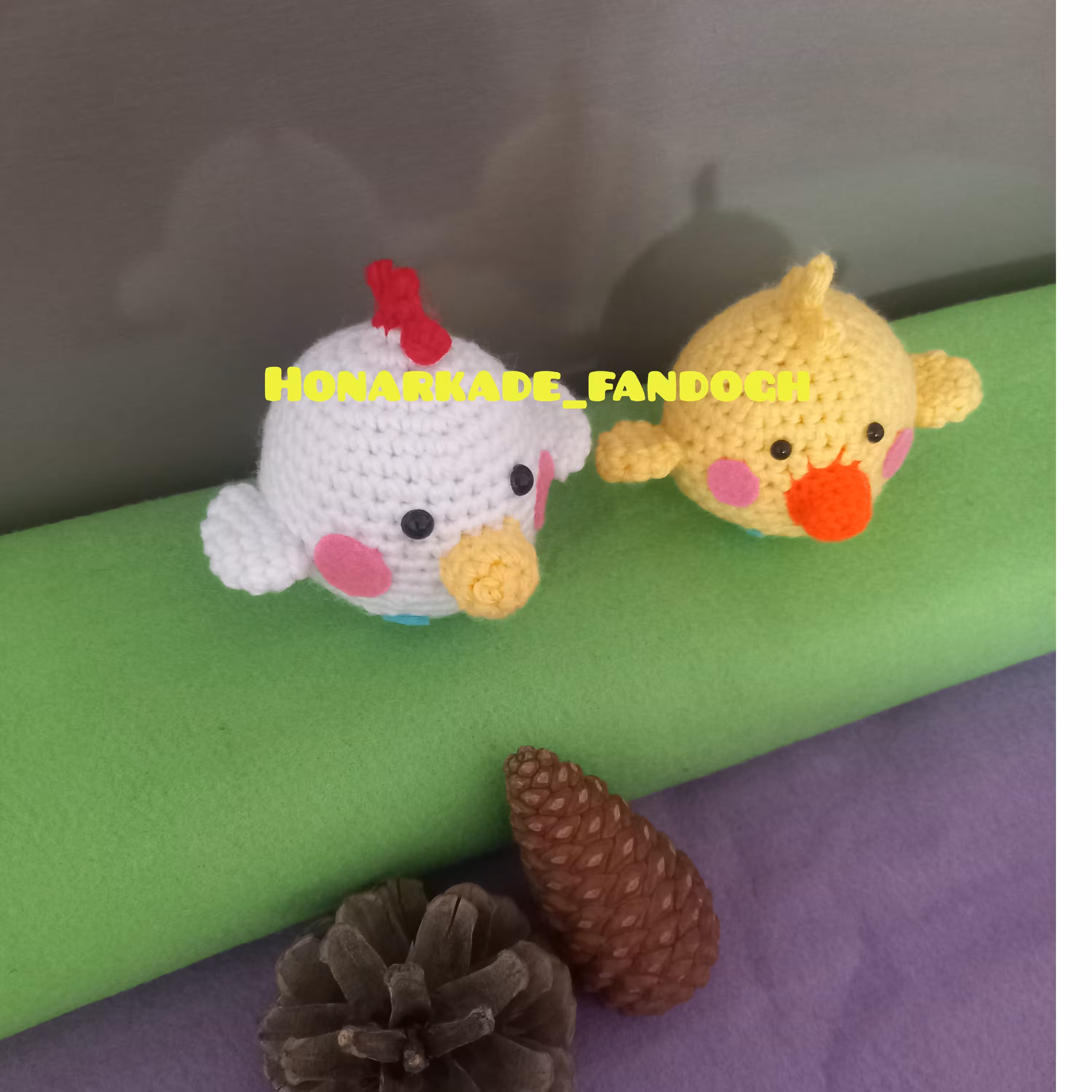 مرغ و جوجه بافتنی