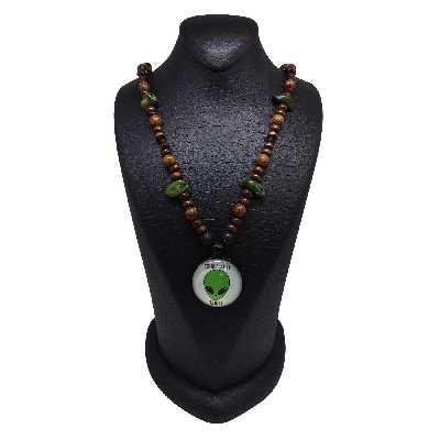 گردنبند سورئال دیزاین طرح آدم فضایی