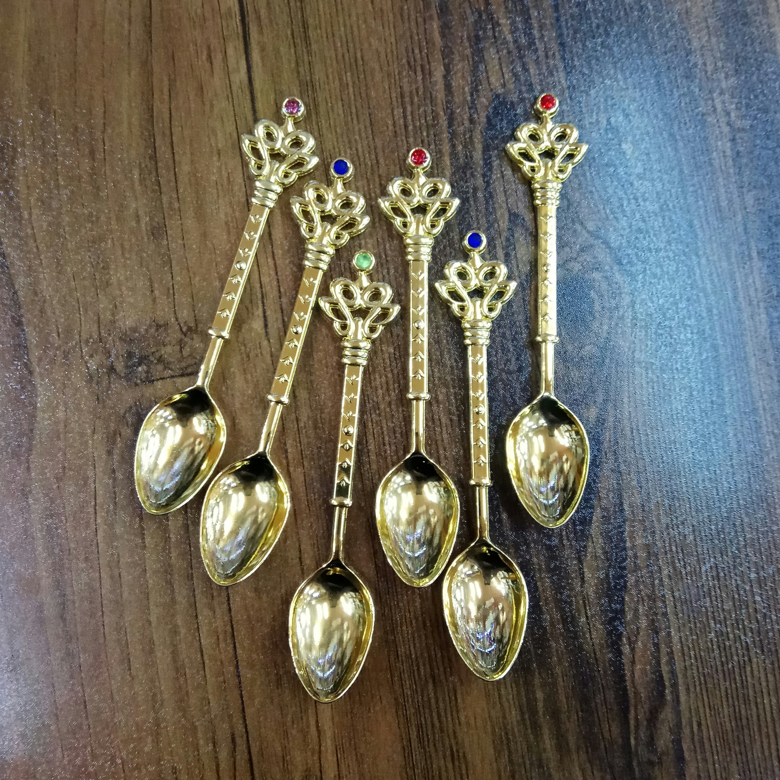 قاشق چایخوری طلایی نگین دار  یونیک لایف کیفیت درجه یک