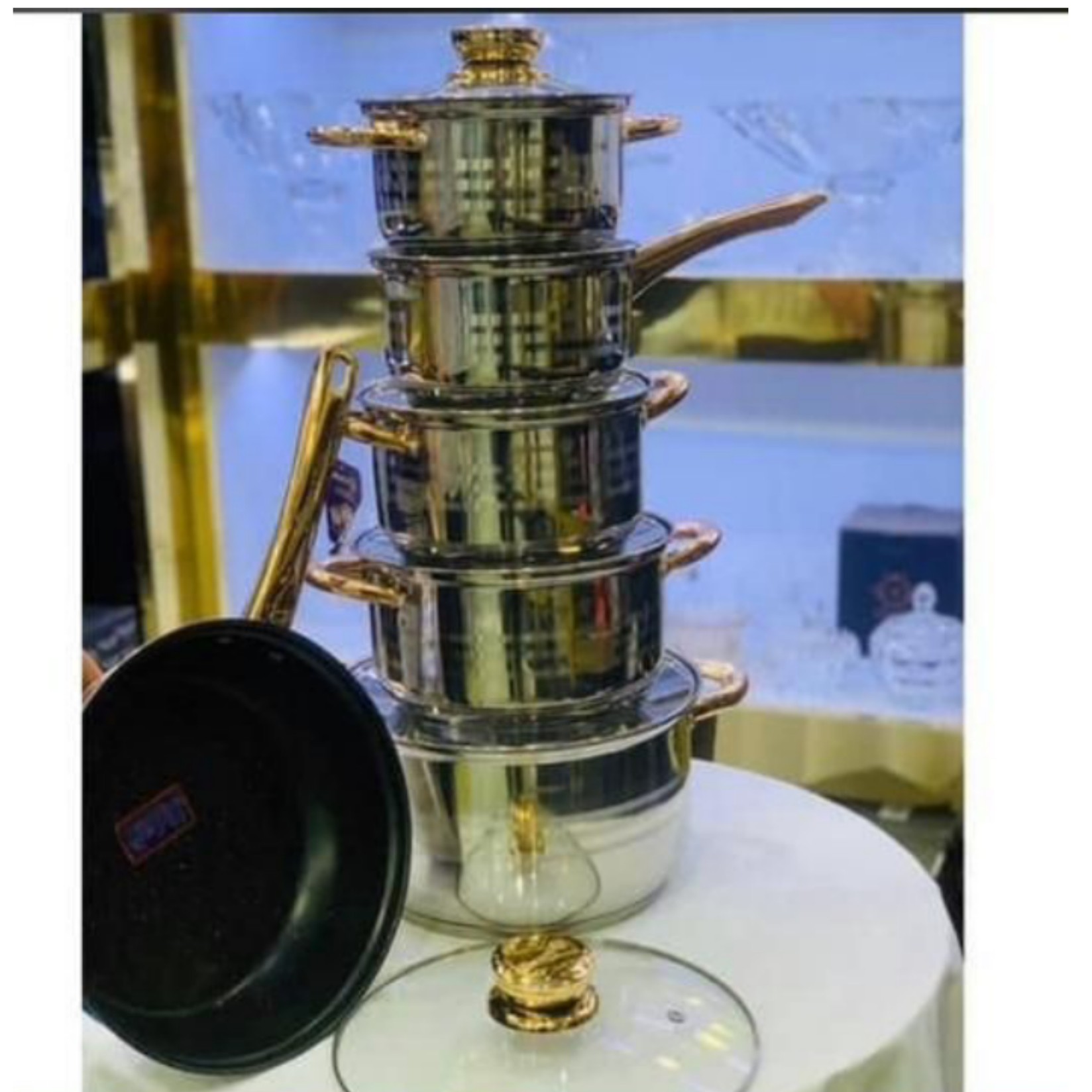 سرویس قابلمه استیل 12 پارچه مارک کرکماز 
حک  ترکیه ، کف اینداکشن.