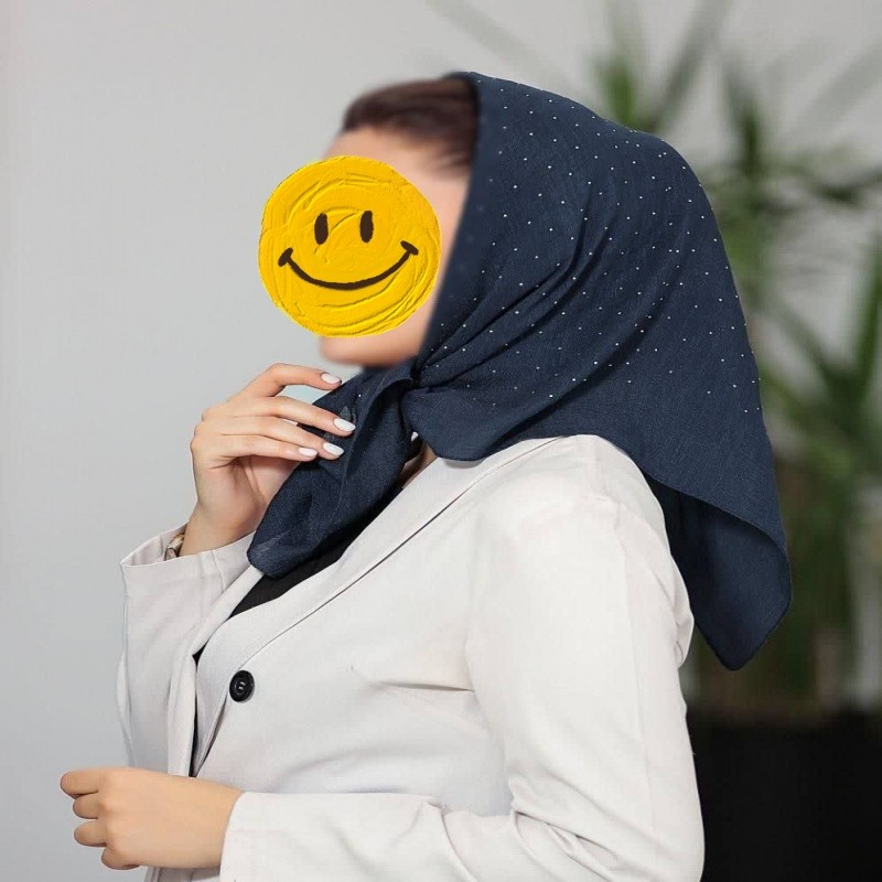 روسری مینی اسکارف اسلپ نگینی سرمه ای
دور دوخت قواره 75سانتیمتر در75سانتیمتر
کیفیت متفاوت و بی نظیر
به هیچ عنوان سُر نیست