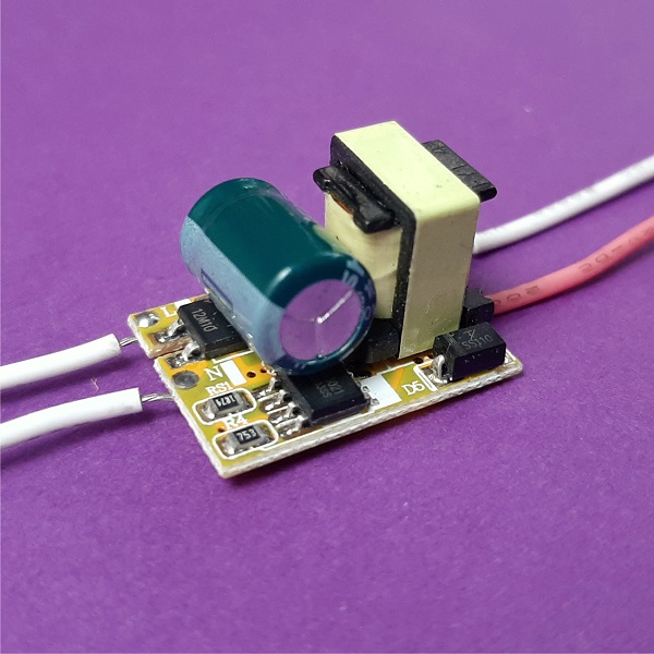 درایور ال ای دی مدل ۱-۳ وات کد 01 بسته ۱۰ عددی