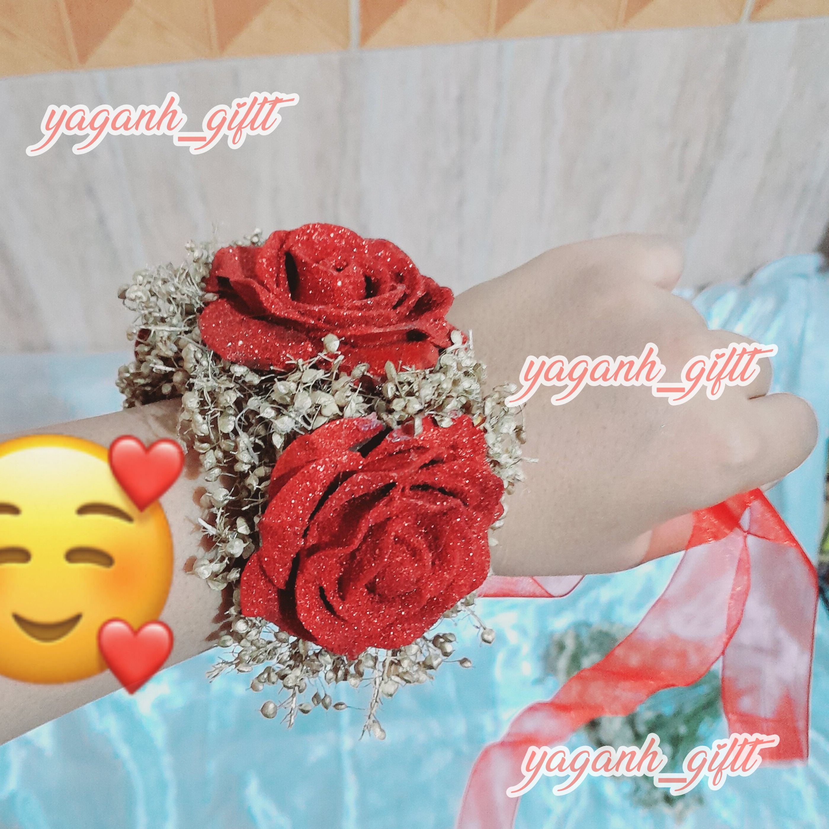 گیفت مدل دسبندحنا