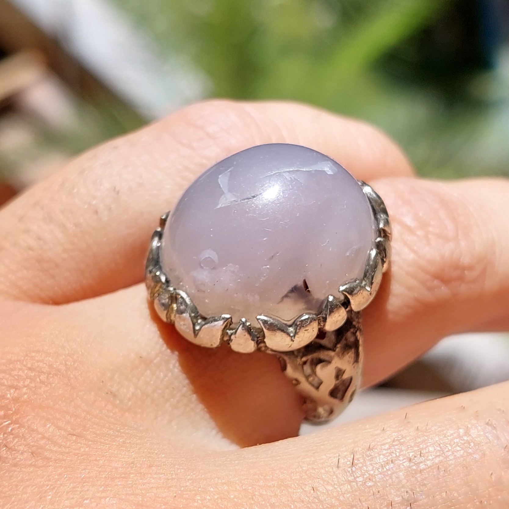 عقیق معدنی از دل کوه