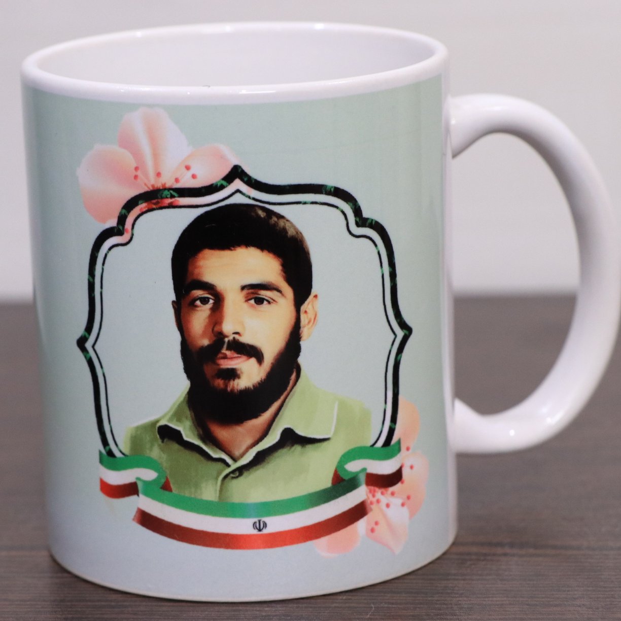ماگ و لیوان شهید ابراهیم هادی چاپ با کیفیت سابلیمیشن روی ماگ(طرح‌دلخواه شما هم چاپ میشود)