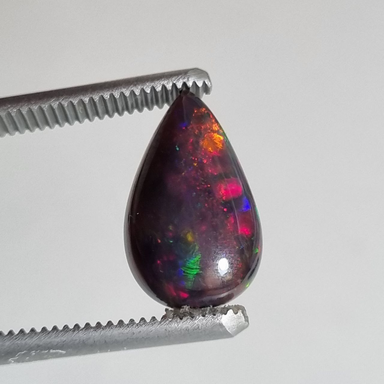 نگین اوپال سیاه اشکی شناسه 8197