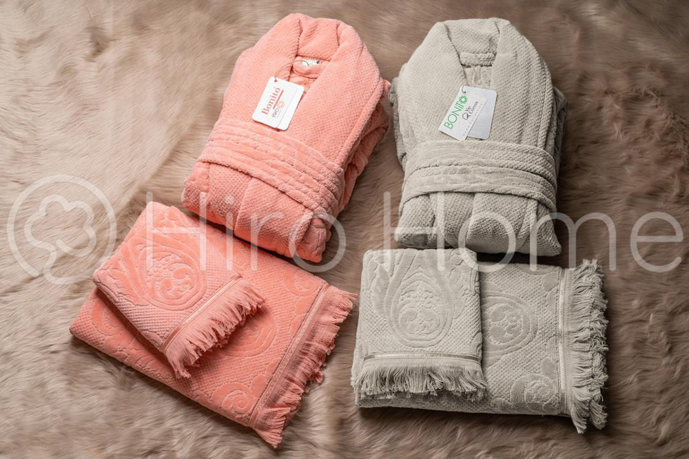 حوله ست دو نفره طرح بونیتو رنگ کرم و گلبهی