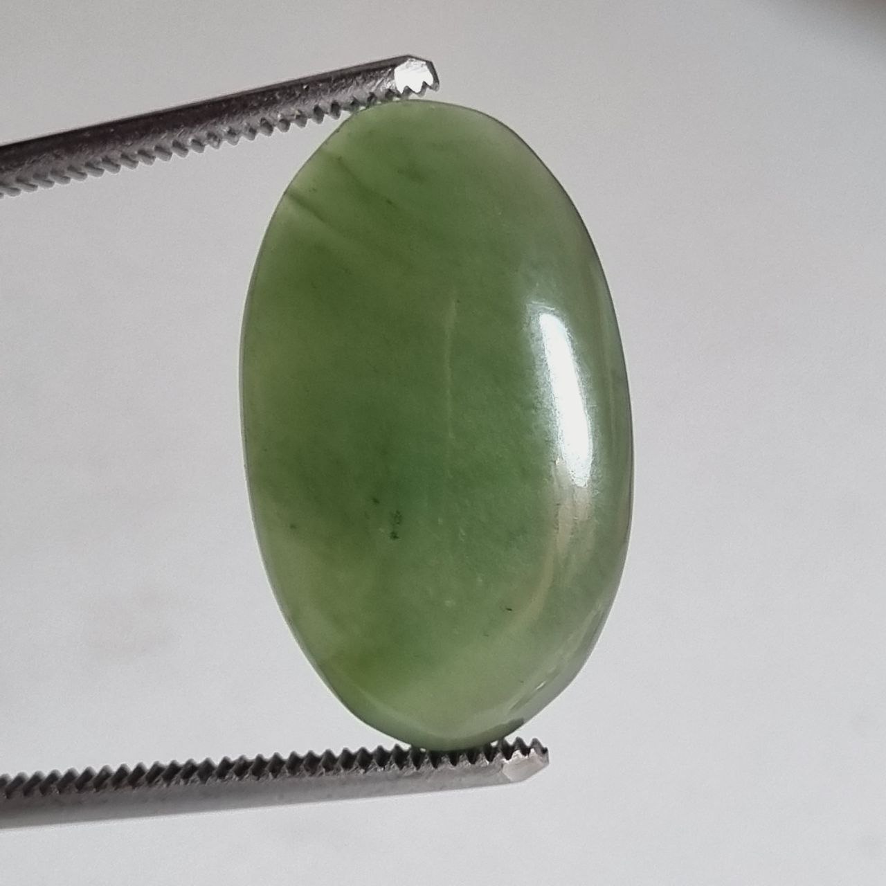 نگین سرپنتین سبز طبیعی بیضی (شاه مقصود) افغانستان 8379