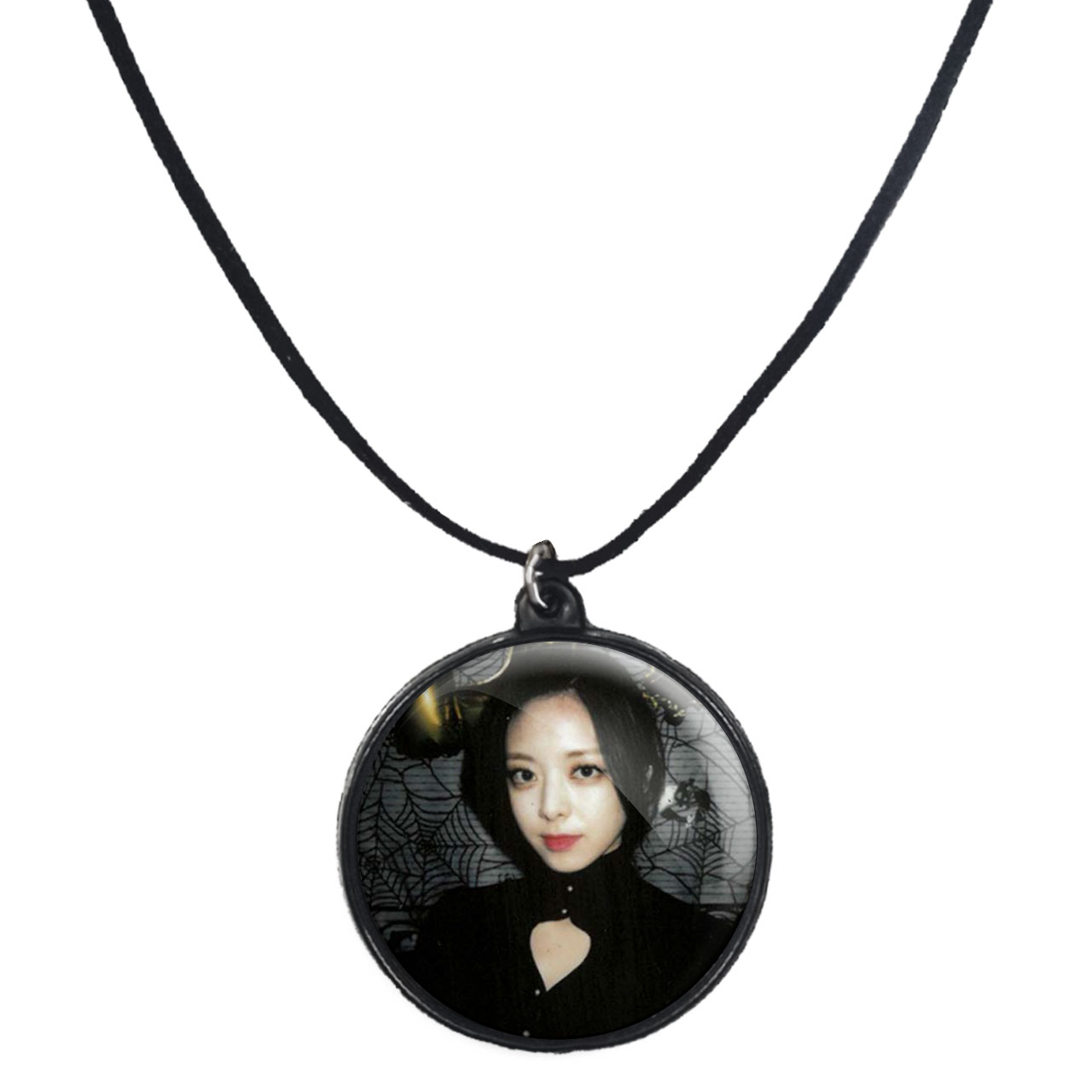 گردنبند پرمانه طرح گروه موسیقی ایتزی کد pmb.13148 مدل دو طرفه