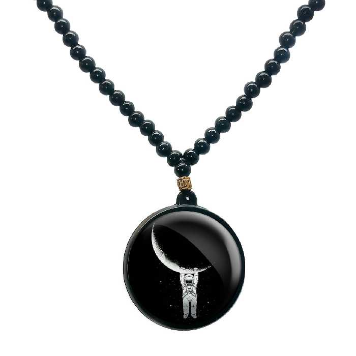 گردنبند پرمانه طرح فضانورد کد pmd.1740 مدل دو طرفه