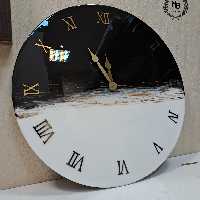 ساعت دیواری رزینی طرح کروئلا شیک و لاکچری مناسب تمام دکوراسیون ها