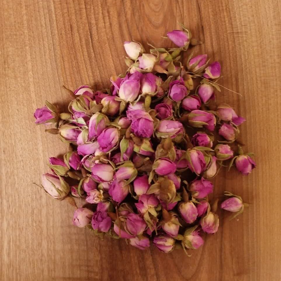 غنچه گل محمدی معطر و اعلا در بسته بندی (50 گرمی)