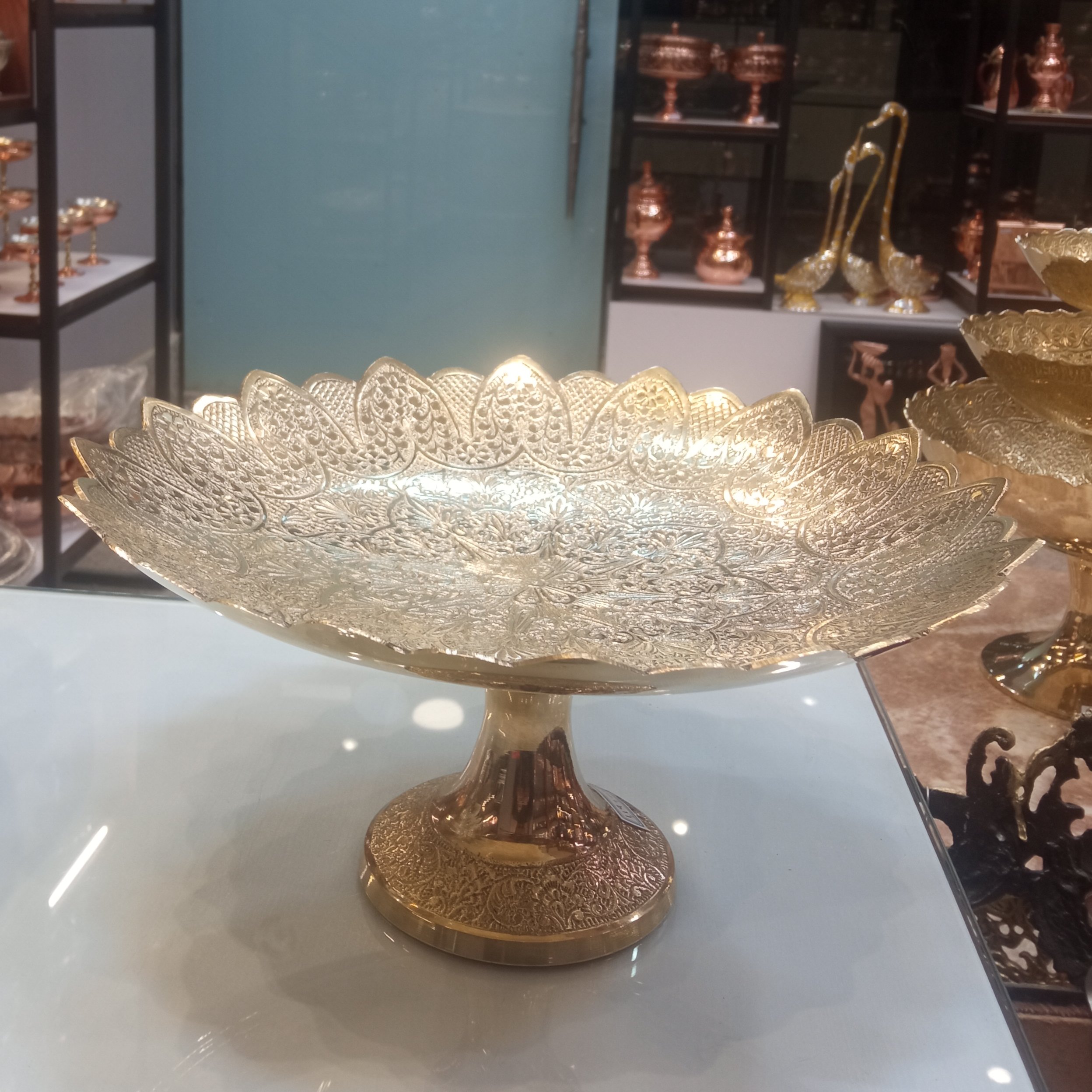 شیرینی خوری