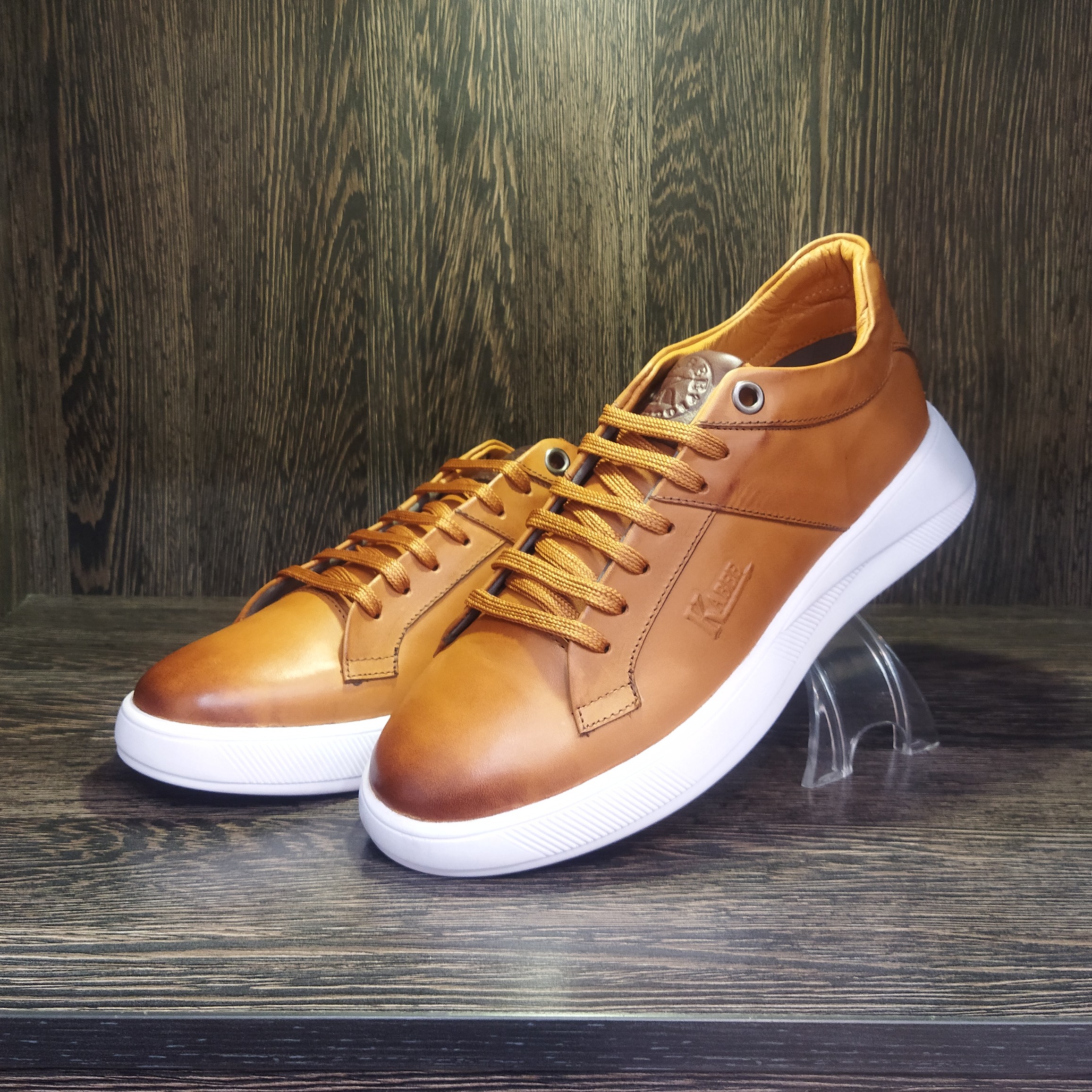 ونس چرم طبیعی (گاوی) زیره پیو