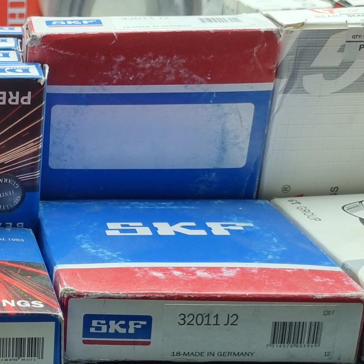 بلبرینگ چرخ جلو بزرگ خاور 608 ته شفت بالا بنز اتگو 131 و چرخ عقب نیسان جدید