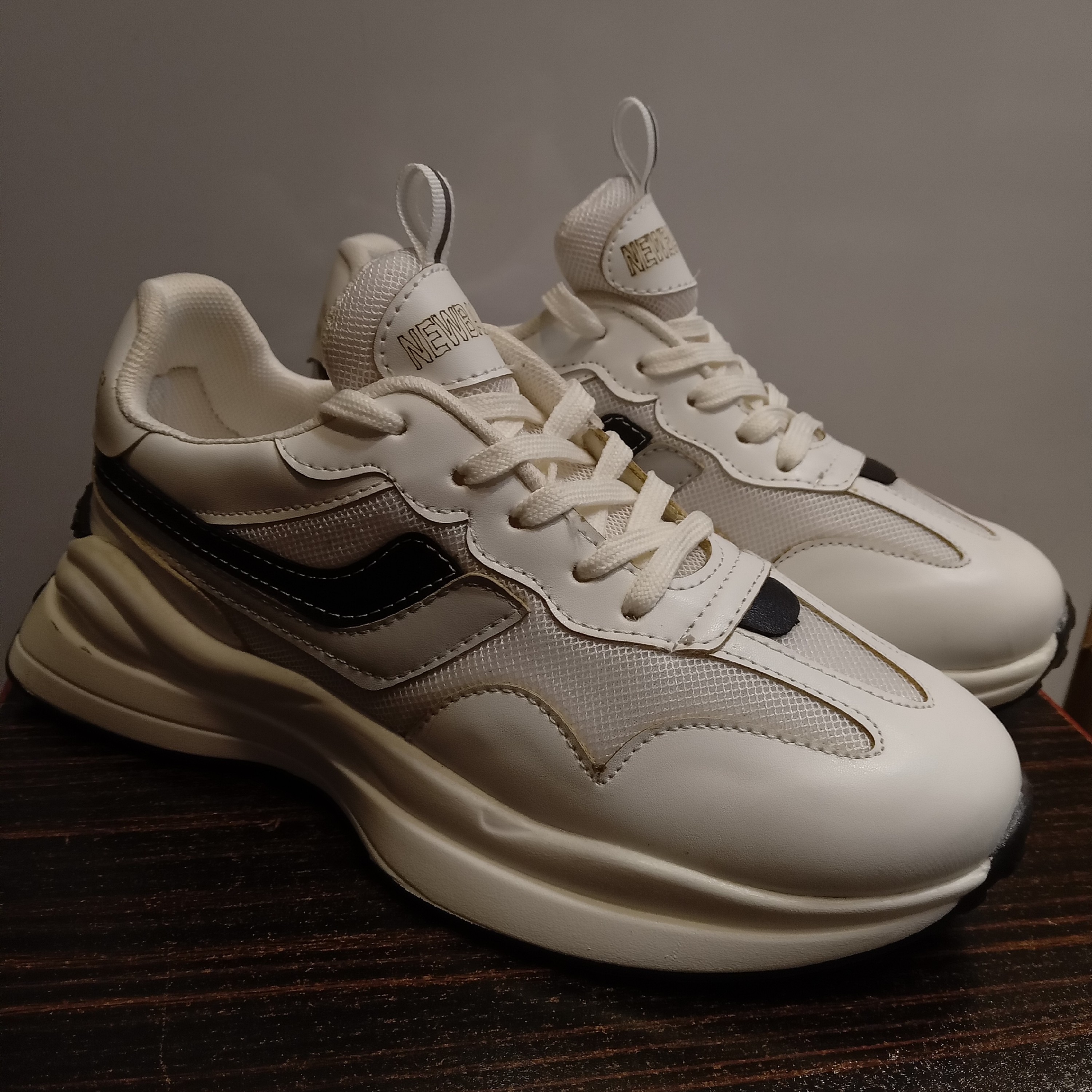 کفش و کتونی اسپرت زنانه ارسال و هدی یک جفت جوراب رایگان