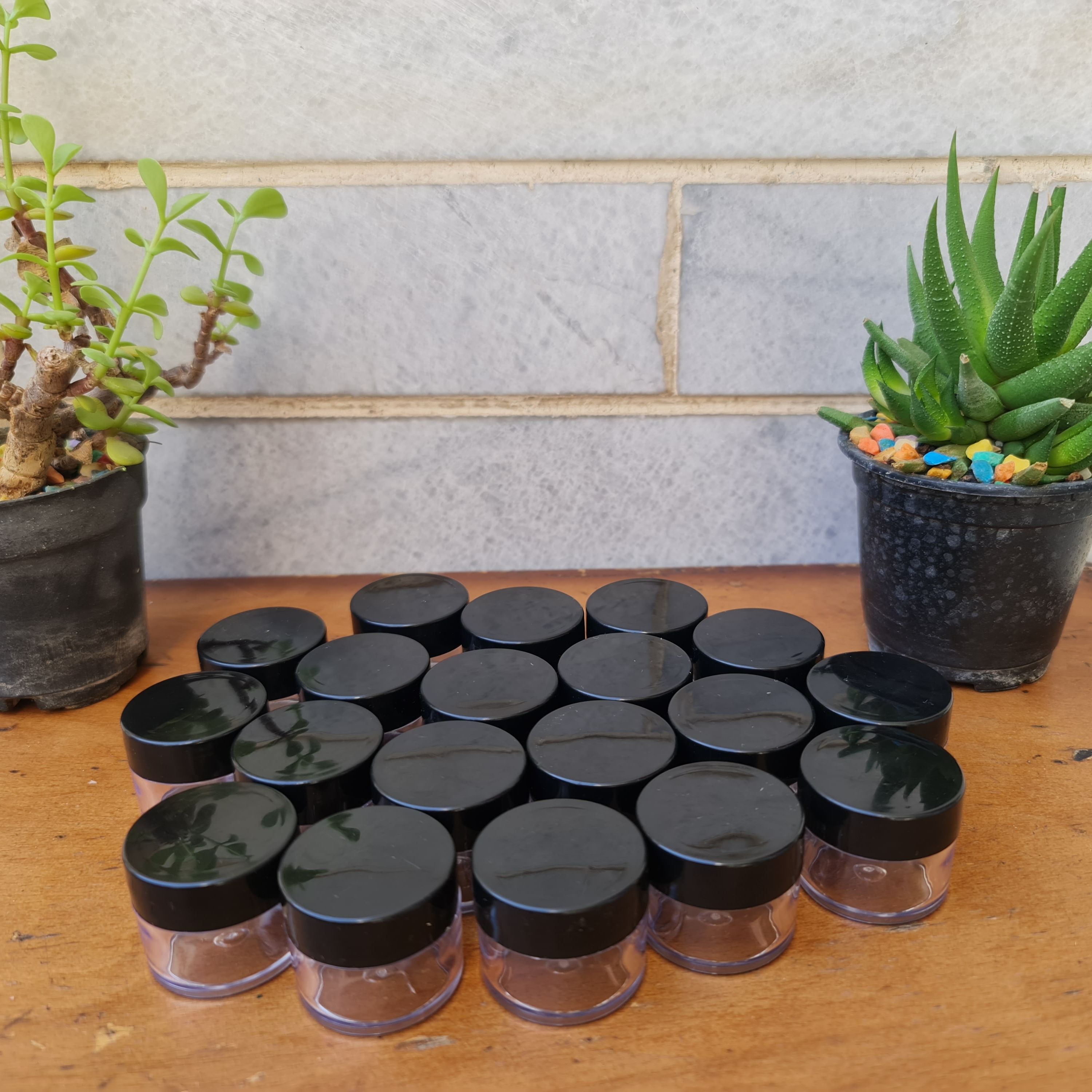 قوطی کرم  10  گرمی (تکی) بسته ی 200 عددی