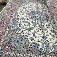 قالی دستباف یزدی شش متری طرح صبا رنگ کرم مسی چهار رنگ ابریشم ارسال باربری