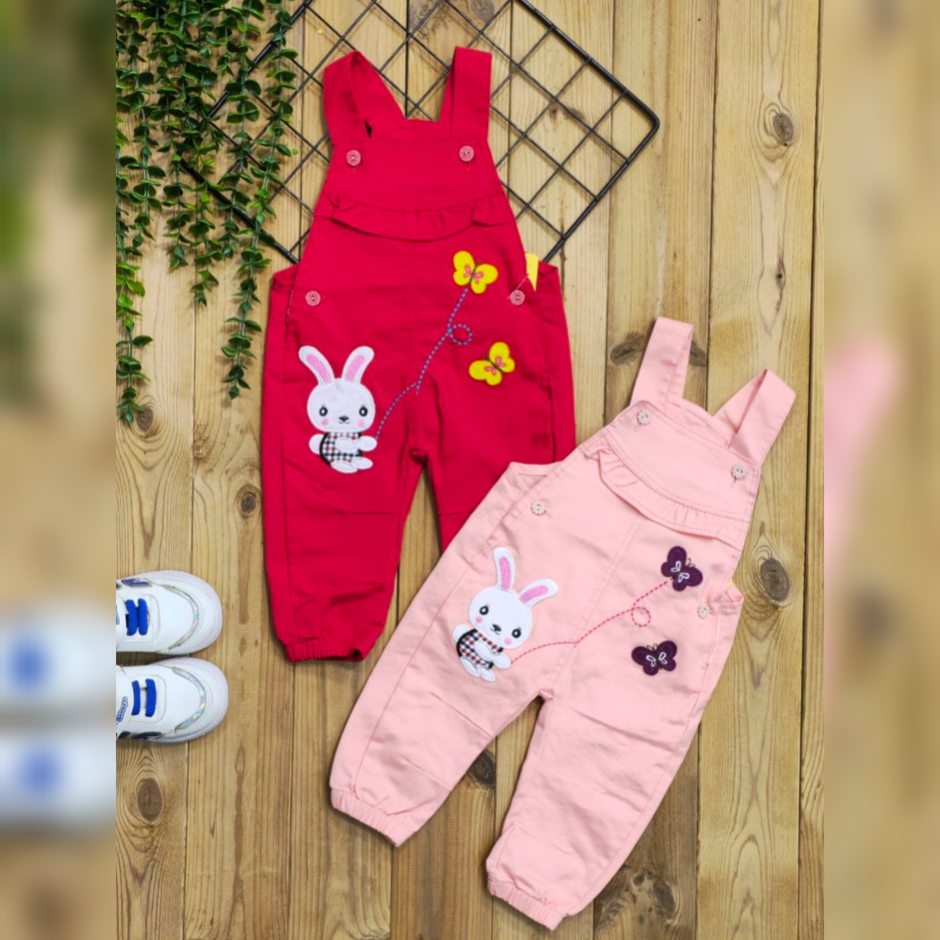 پیش بند دخترانه جنس کتان درجه یک لاینر دار    سایز 35 تا 50
