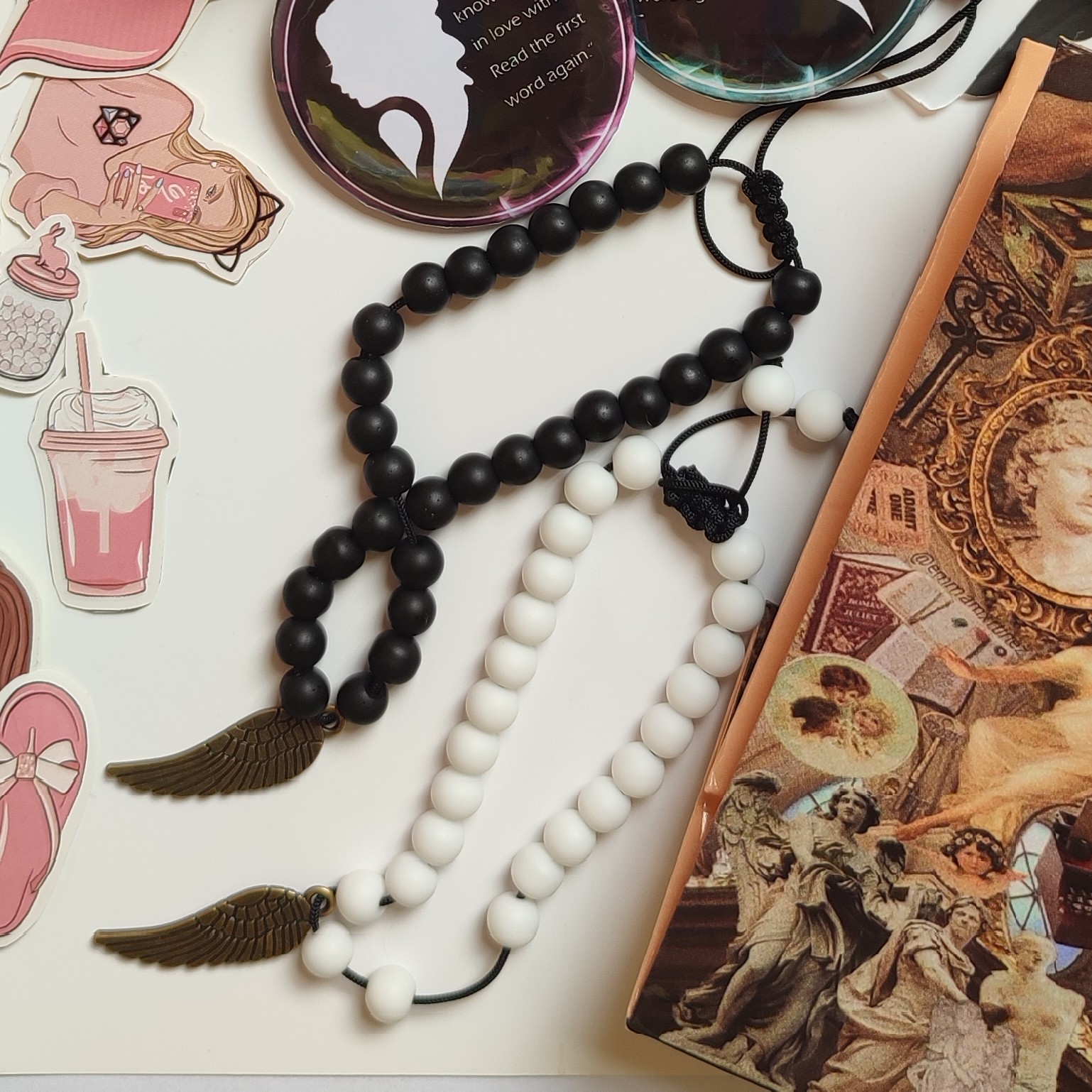 دست بند ست مدل سیاه سفید 