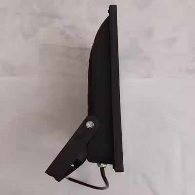 پروژکتور 100 وات امگا مدل IP65