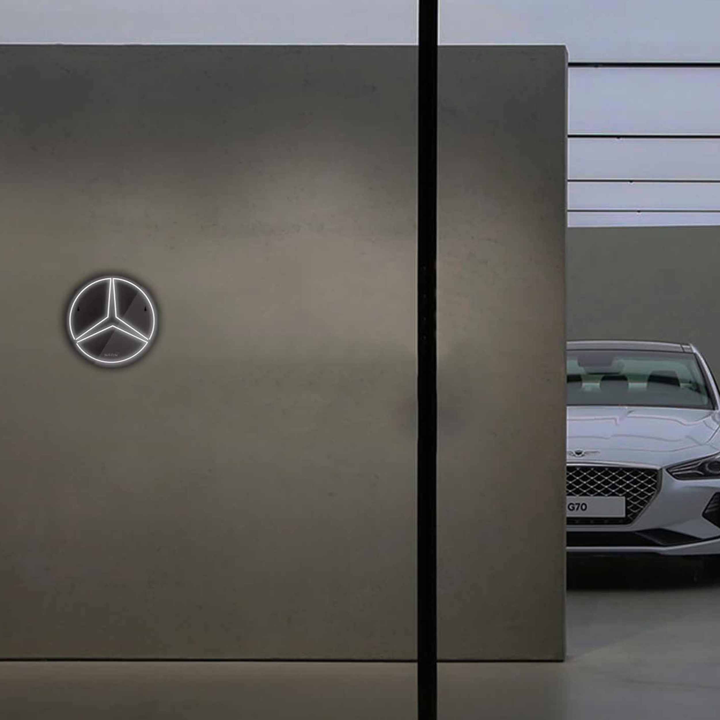 چراغ دیواری نئون دیزاین طرح Benz-BL_WHT