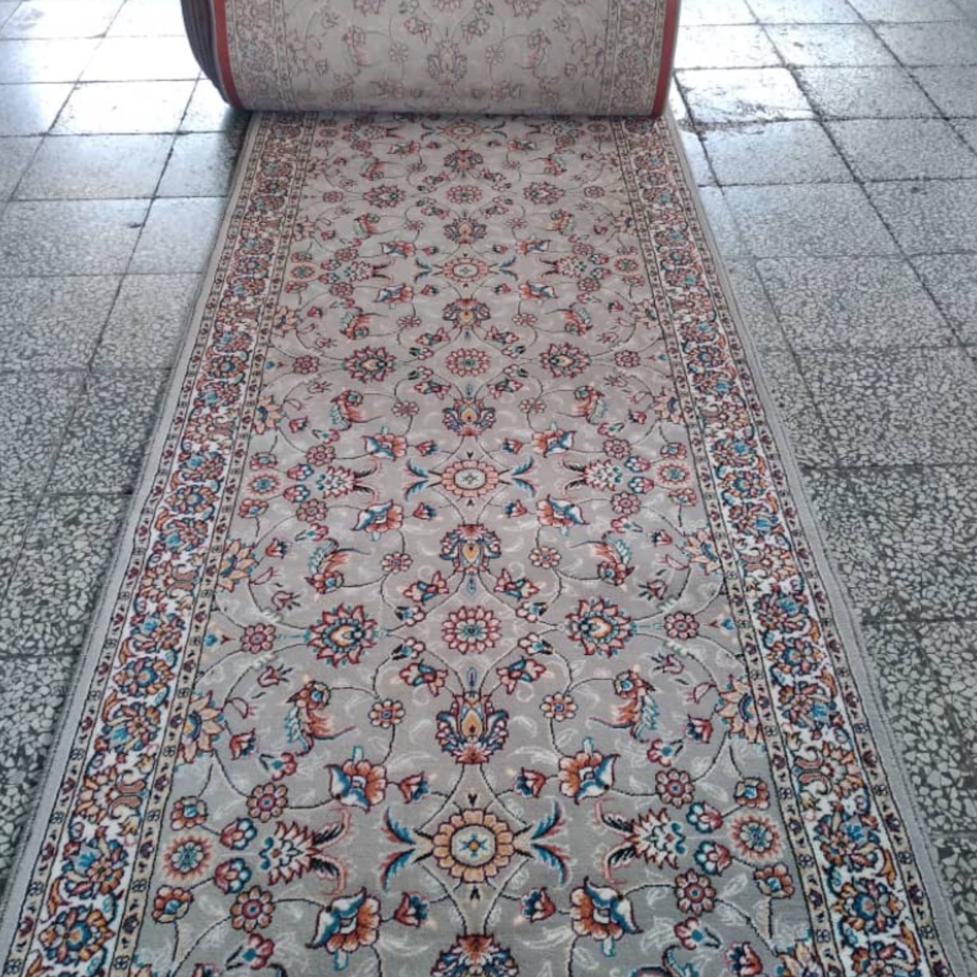 کناره فرش متری طرح افشان فیلی در سایز 120در7متر فرش راهرویی یا کناره فرش متری ( هزینه ارسال تیپاکس پس کرایه)