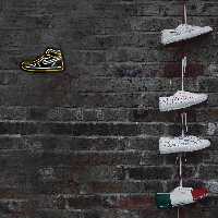 چراغ دیواری نئون دیزاین مدل Shoes-BL_YL