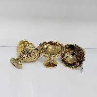 بستنی خوری می جی