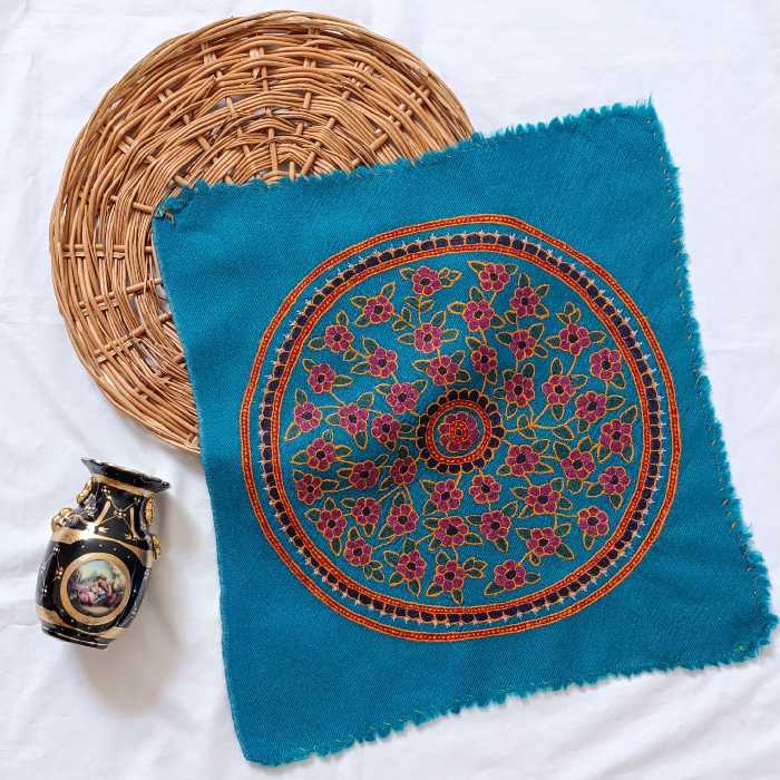 پته، کوسن و رومیزی و تابلو آبی پته دوزی، سوزن دوزی، گلدوزی، پاف پته