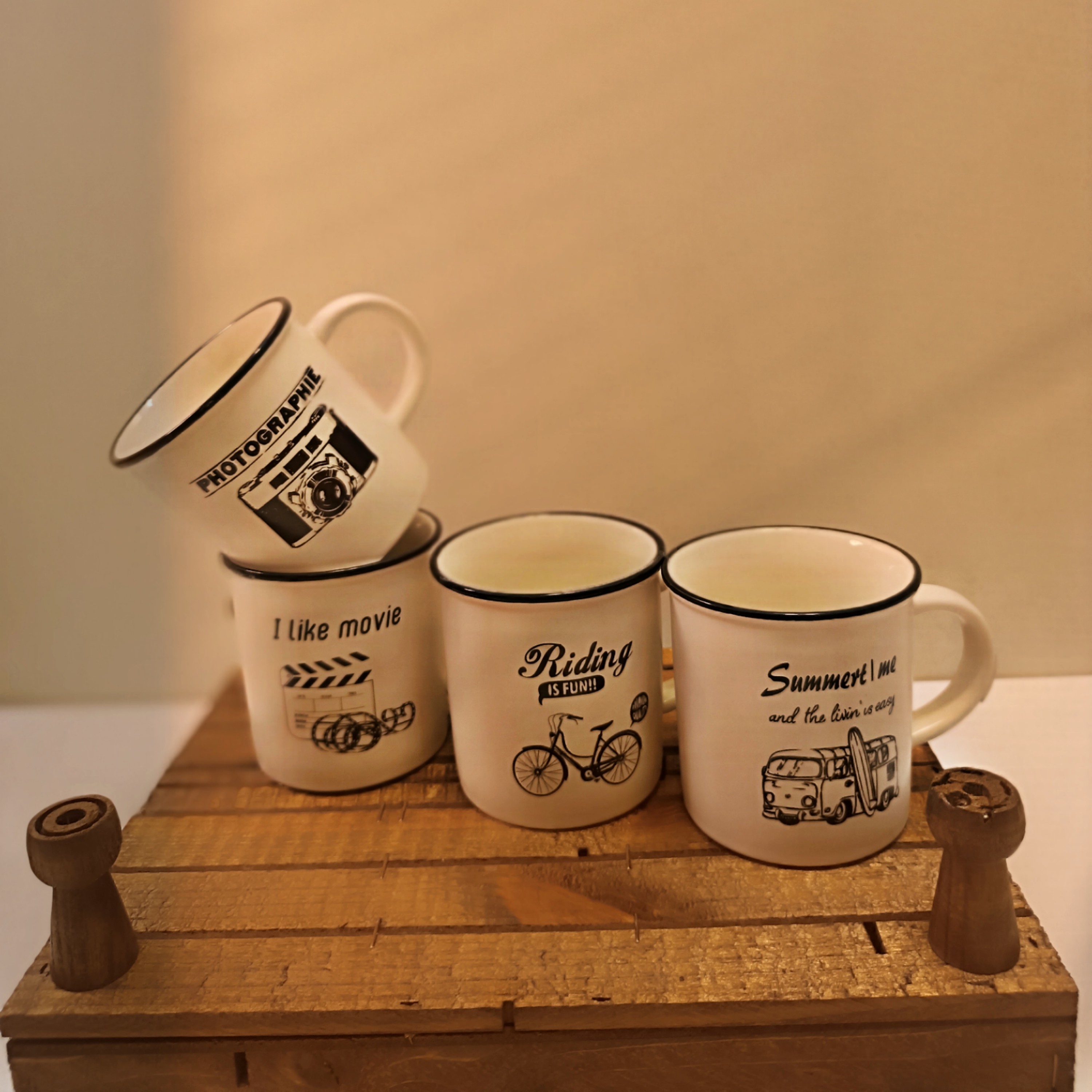 ماگ سفید طرحدار