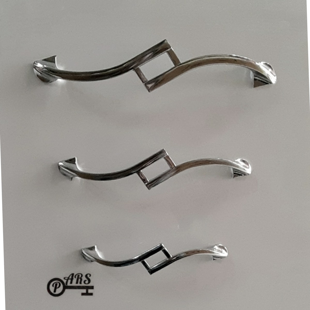 دستگیره سایز 192  نقره ای کد 002