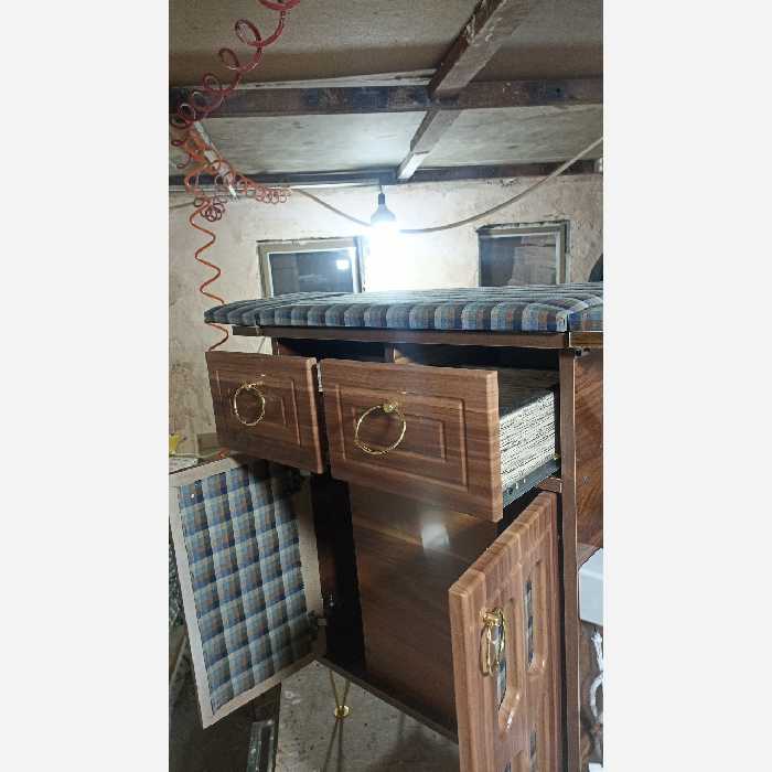 میز اتو کمددار-دارای پریز برق -پارچه میز اتوطبق سفارش مشتری عزیزمون