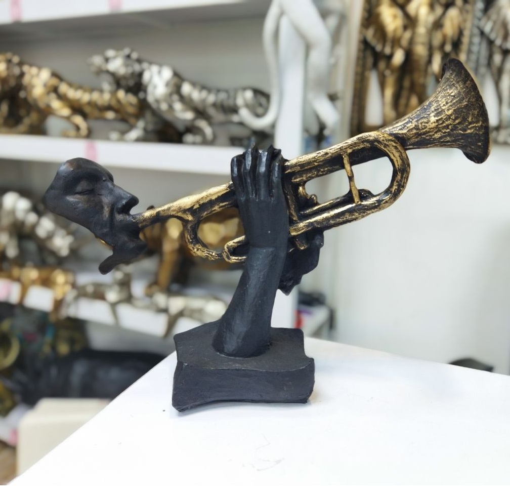 مجسمه شیپور