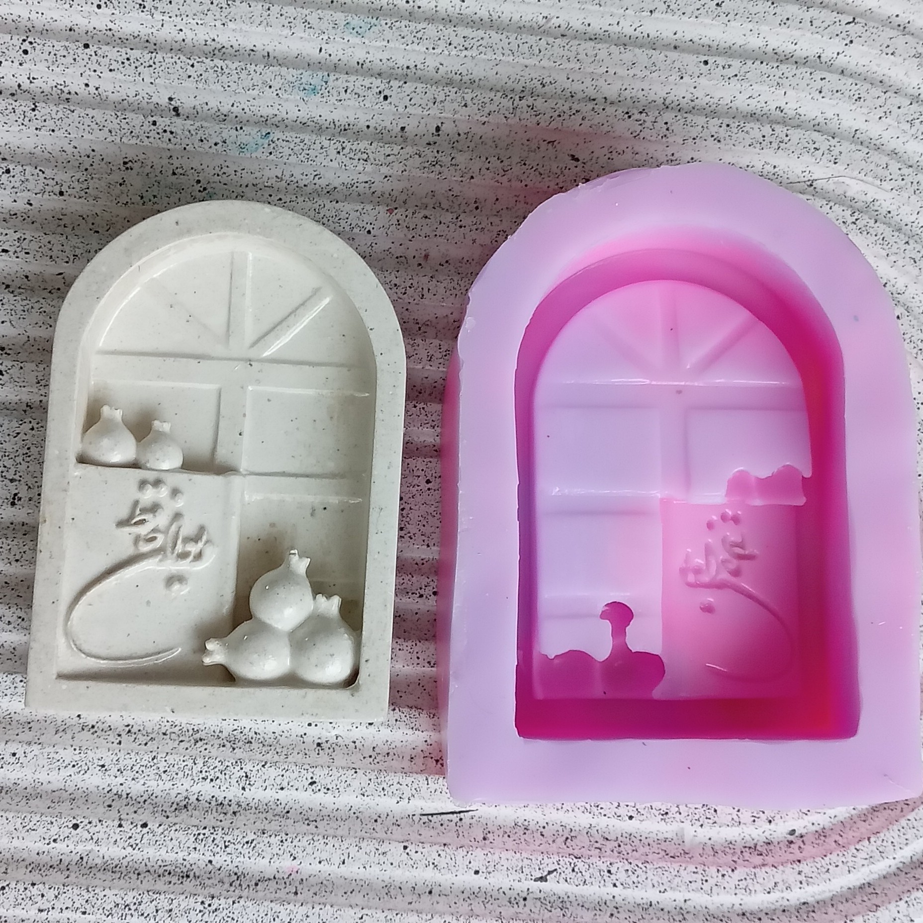 بیس خام طاقچه شب یلدا مناسب شمع و دکوری شب یلدا  بیس مناسب قالبگیری  جنس از پودر هنری میباشد 