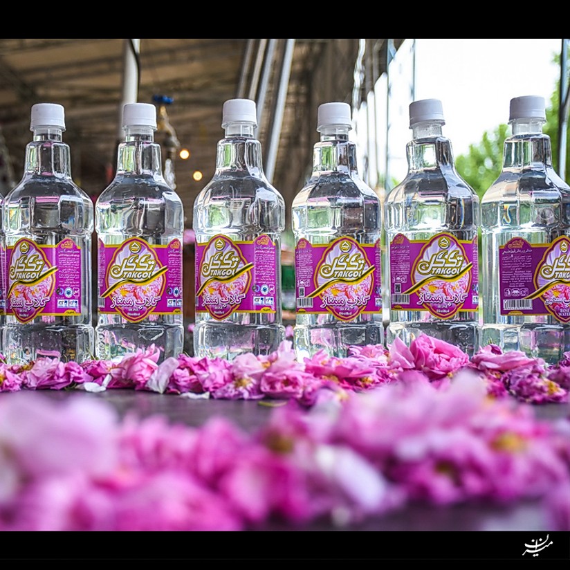 گلاب درجه یک سنگین محصول قمصر  یک لیتری کیفیت تضمینی 