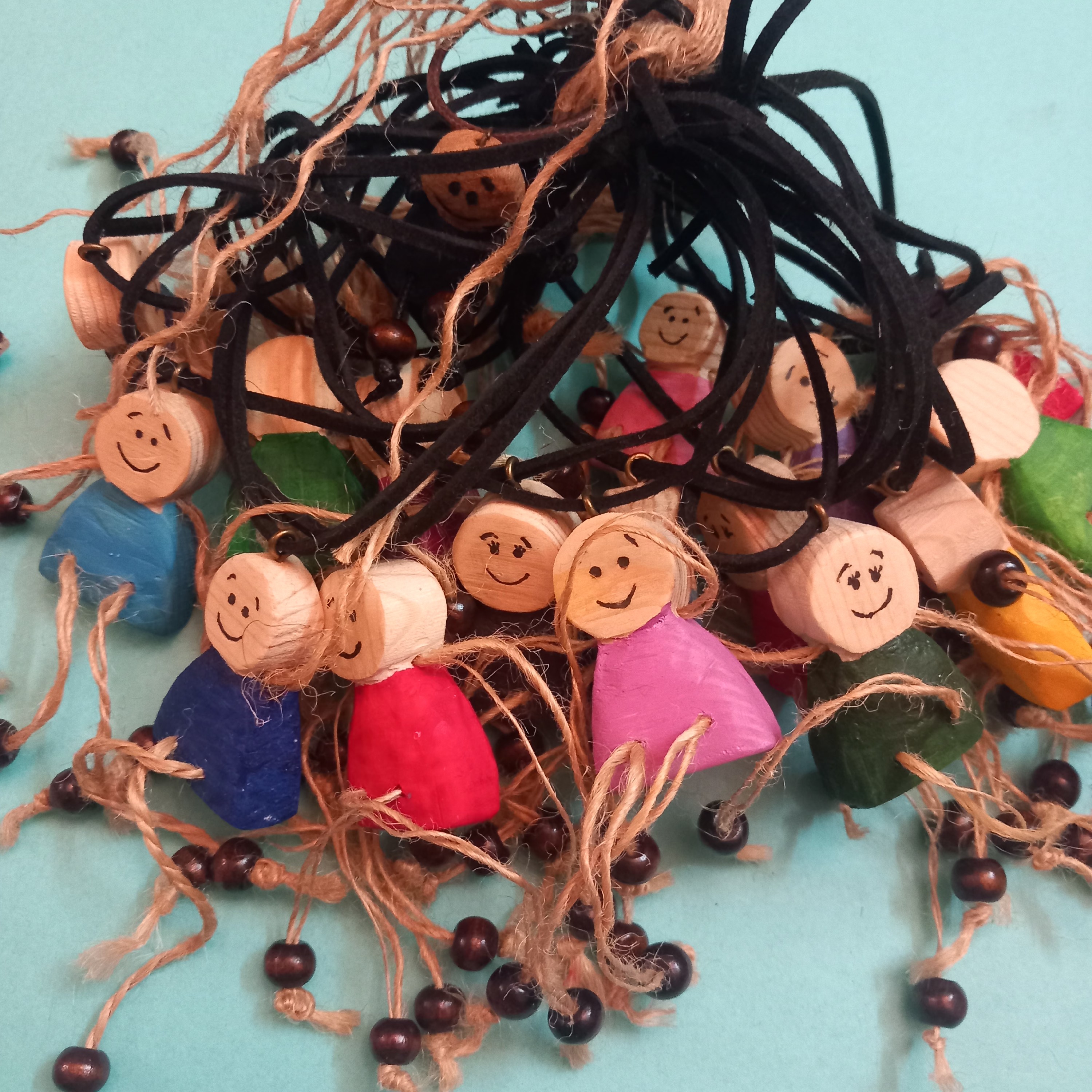 آویز عروسکی چوبی