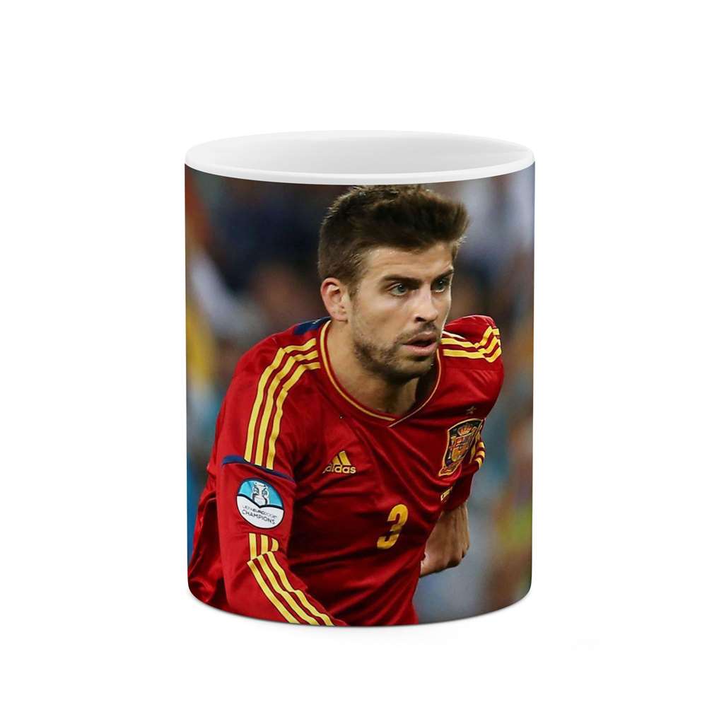 ماگ طرح فوتبالیست Gerard pique مدل mgp12219