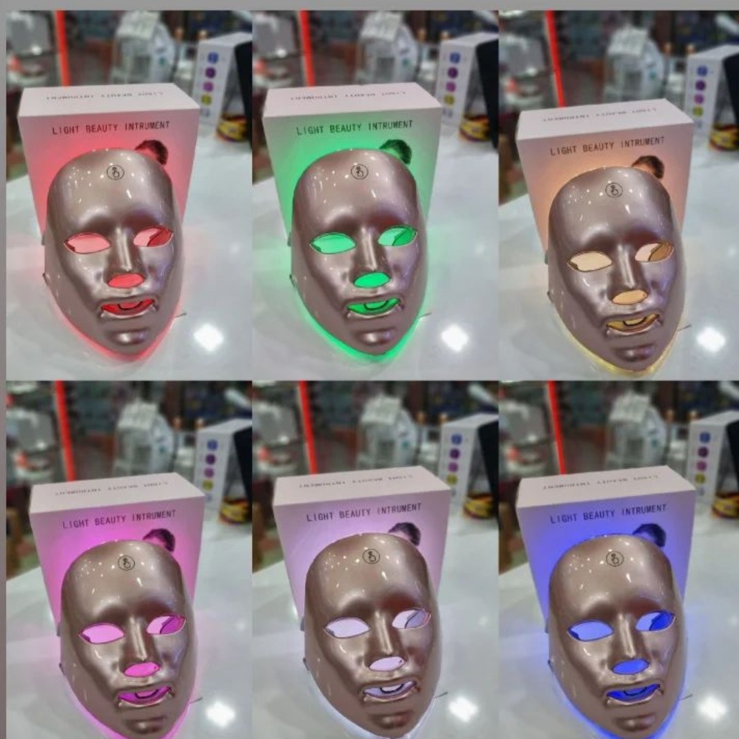 ماسک نقابی ال ای دی دارای گردنی شارژی و برقی پاکسازی پوست