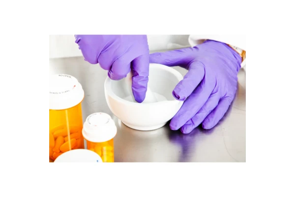 جزوه راهنمای ساخت داروهای ترکیبی موضعی در نسخ پزشکی - کتابخانه مجازی واتیکان