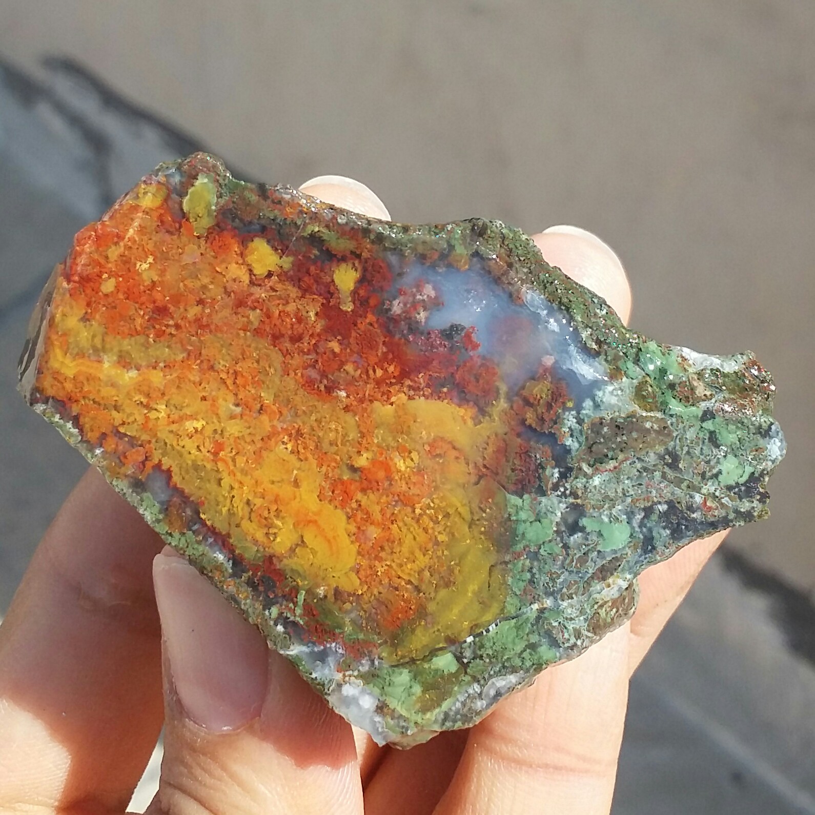 اسلایس سنگ راف عقیق منظره 7 رنگ
 100 در 100 طبیعی شاهکار خلقت
تابلو نقاشی طبیعی
با قابلیت ساخت چند نگین محشر
کد 10527