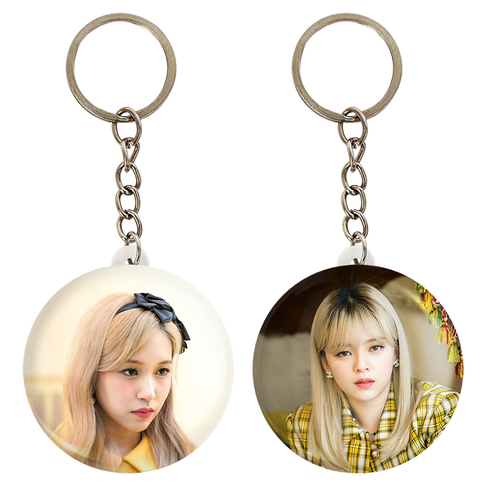 جاکلیدی خندالو مدل جونگیون و مینا گروه توایس کد 1170011696 مجموعه 2 عددی