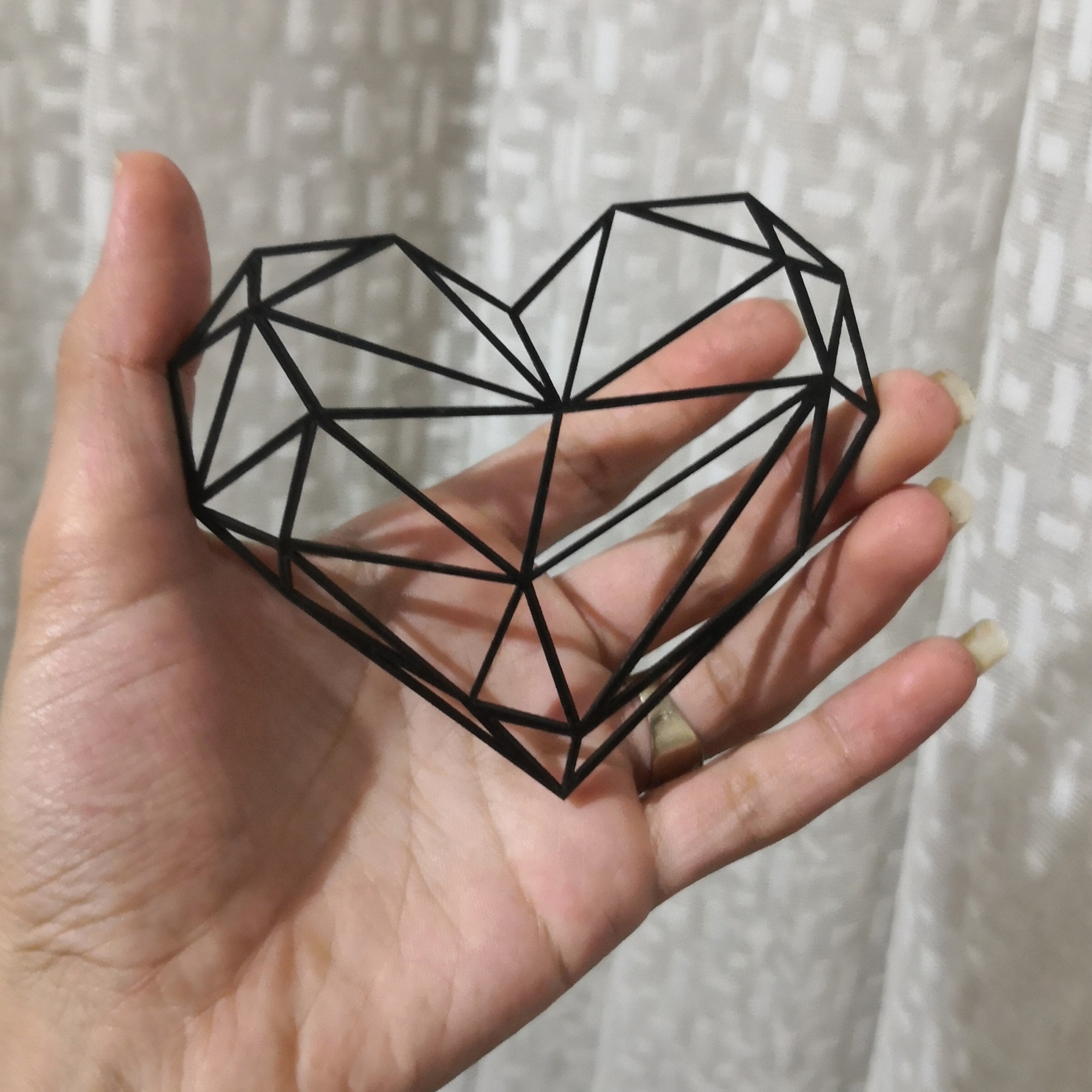 قلب هندسی  ام دی اف مناسب تزیین هدیه 