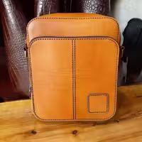 کیف دوشی چرم طبیعی گاوی و شتر دستدوز