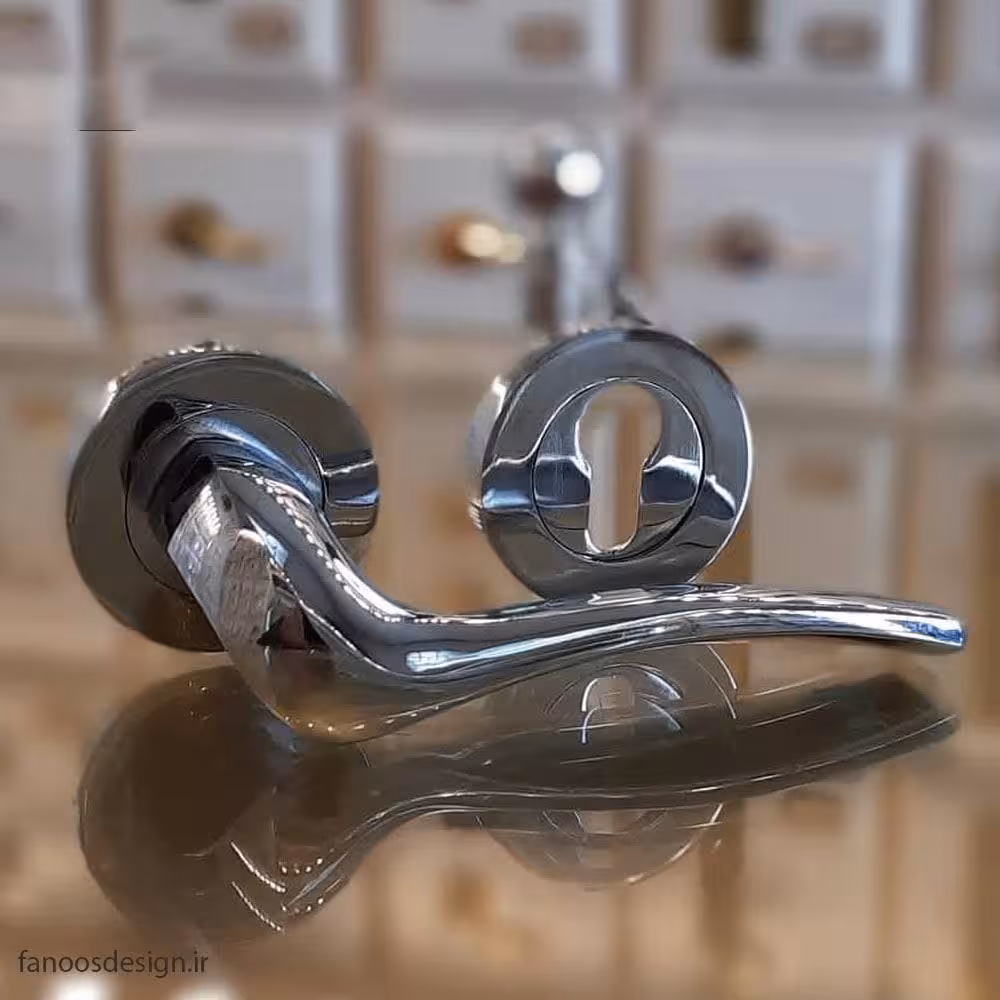 دستگیره در اتاقی کد 570