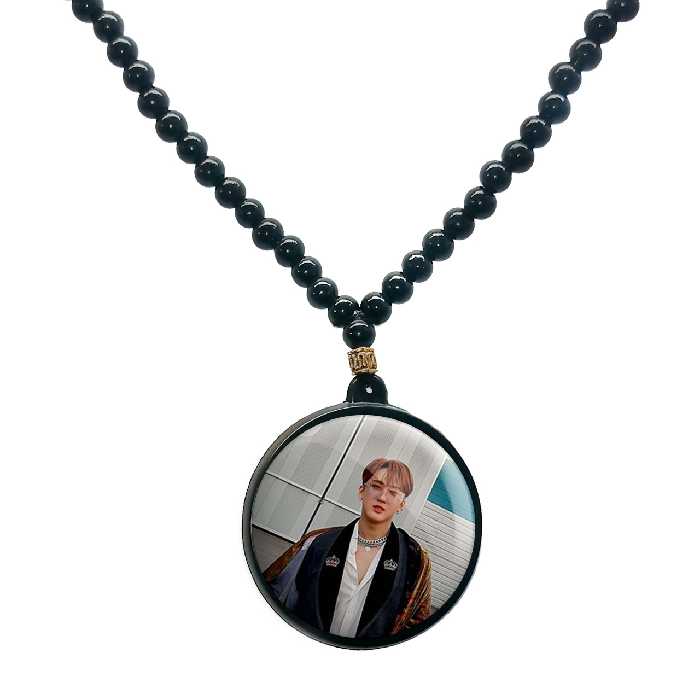 گردنبند پرمانه طرح straykids کد pmd.12237 مدل دو طرفه